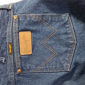 Wrangler 13MWZ 46x32 EUC